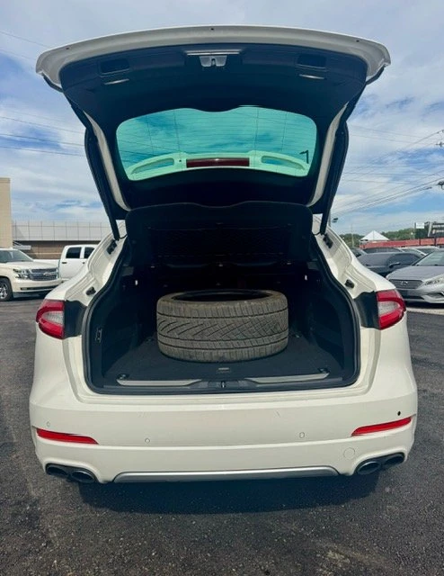 2017 Maserati Levante - Image 6 of 14