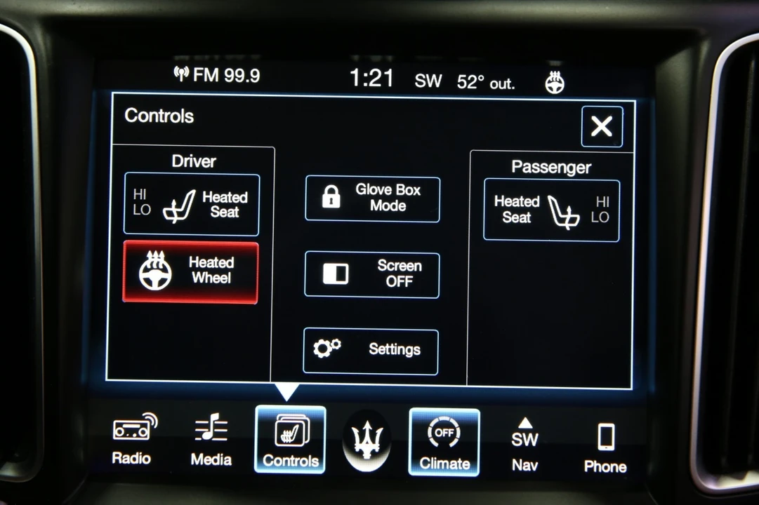 2017 Maserati Levante - Image 27 of 31