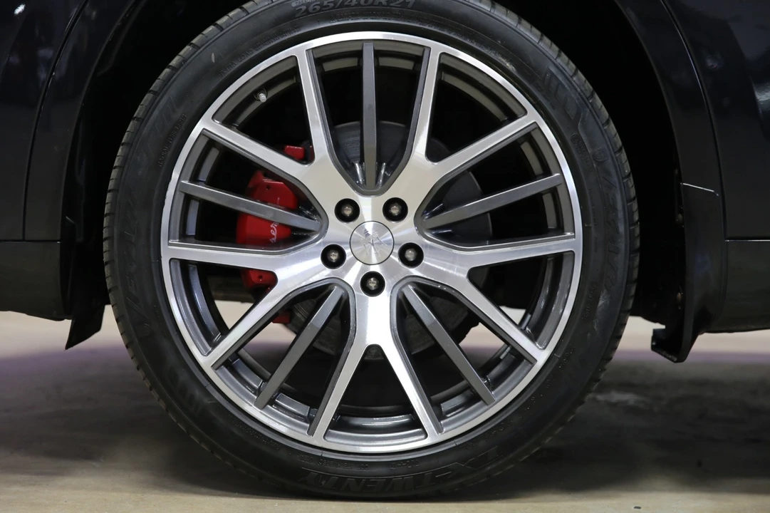 2017 Maserati Levante - Image 14 of 31