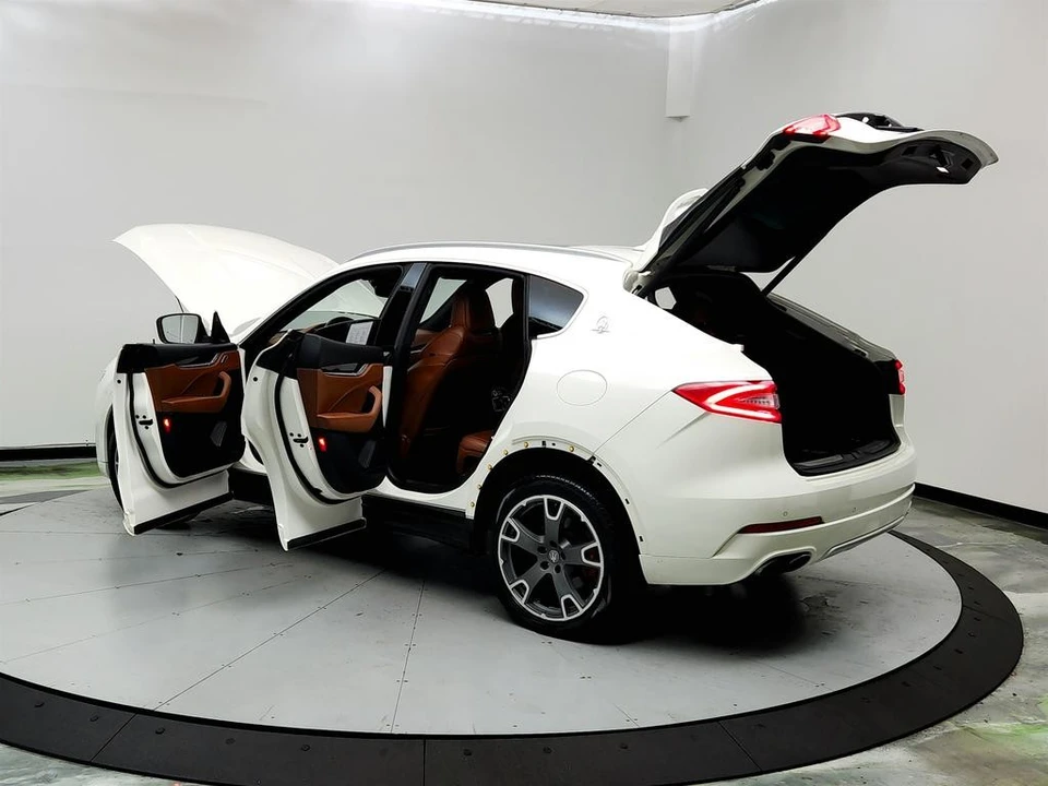 2017 Maserati Levante - Image 12 of 12