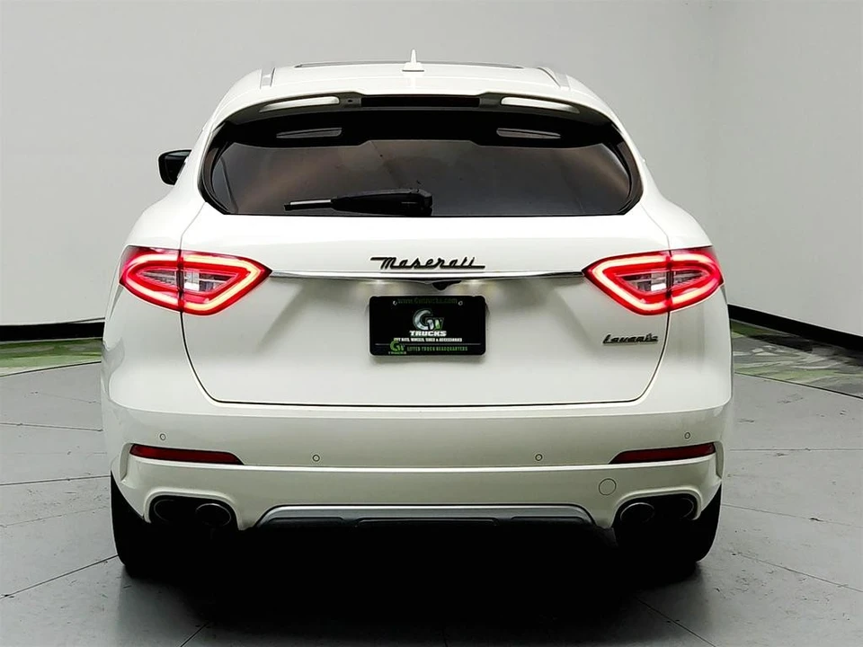2017 Maserati Levante - Image 6 of 12