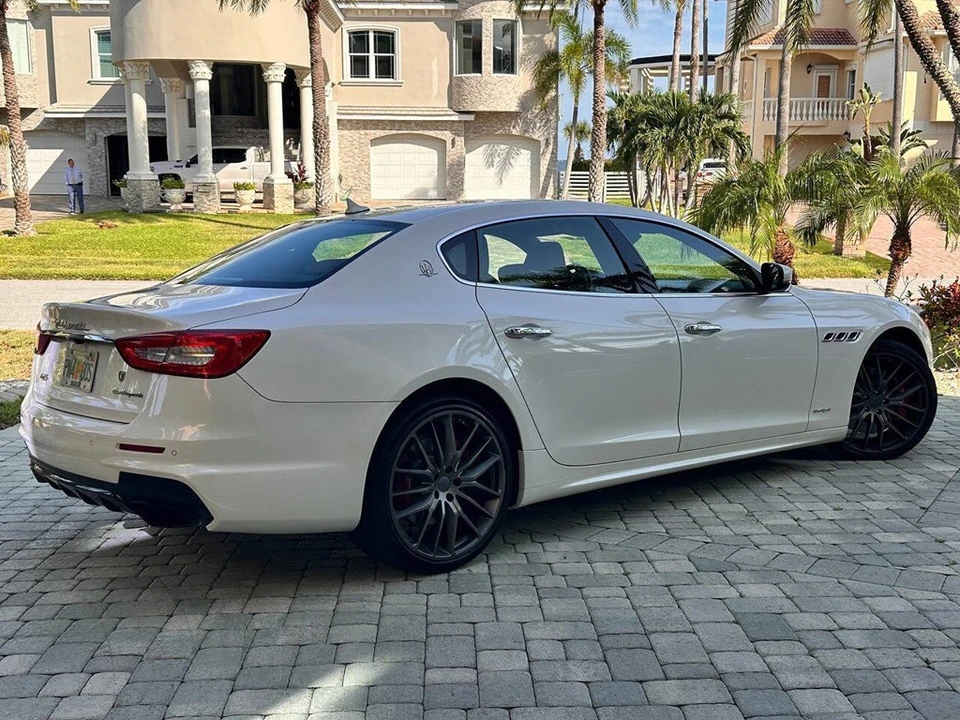 2017 Maserati Quattroporte 6th Gen - Image 5 of 24