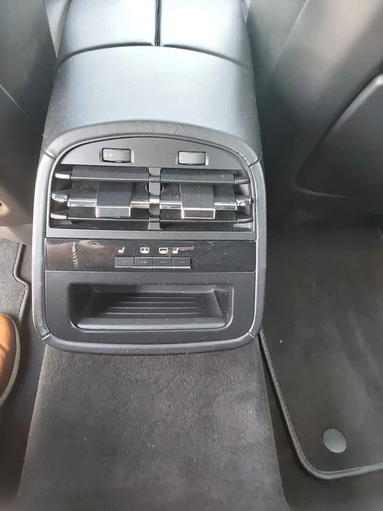 2017 Maserati Quattroporte 6th Gen - Image 12 of 13