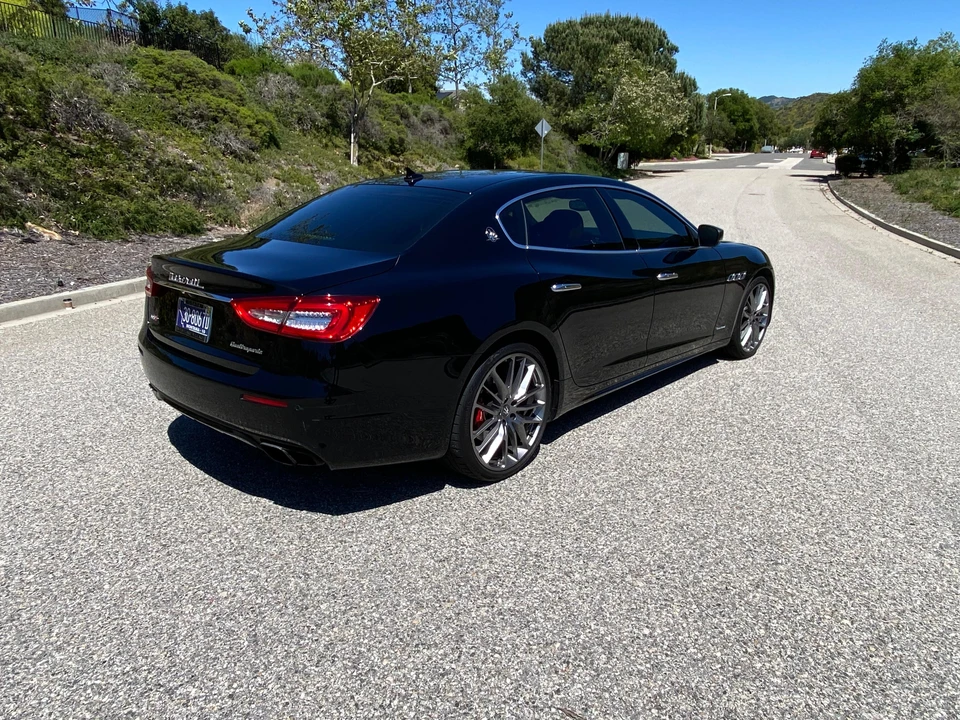 2017 Maserati Quattroporte 6th Gen - Image 17 of 31