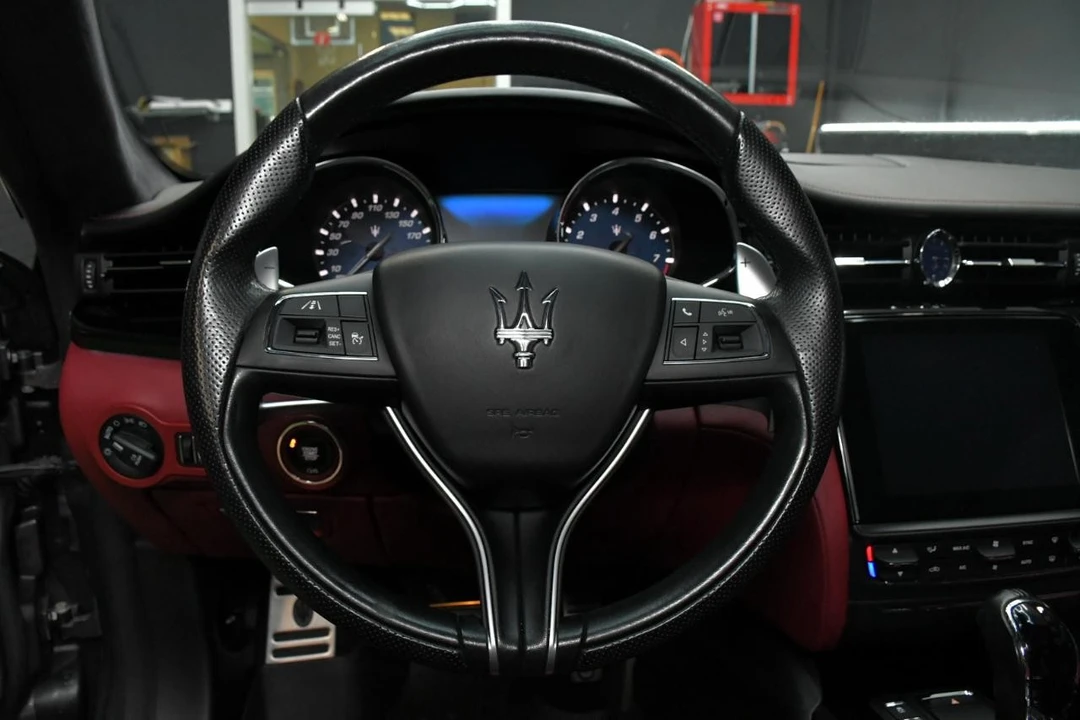 2017 Maserati Quattroporte 6th Gen - Image 26 of 31