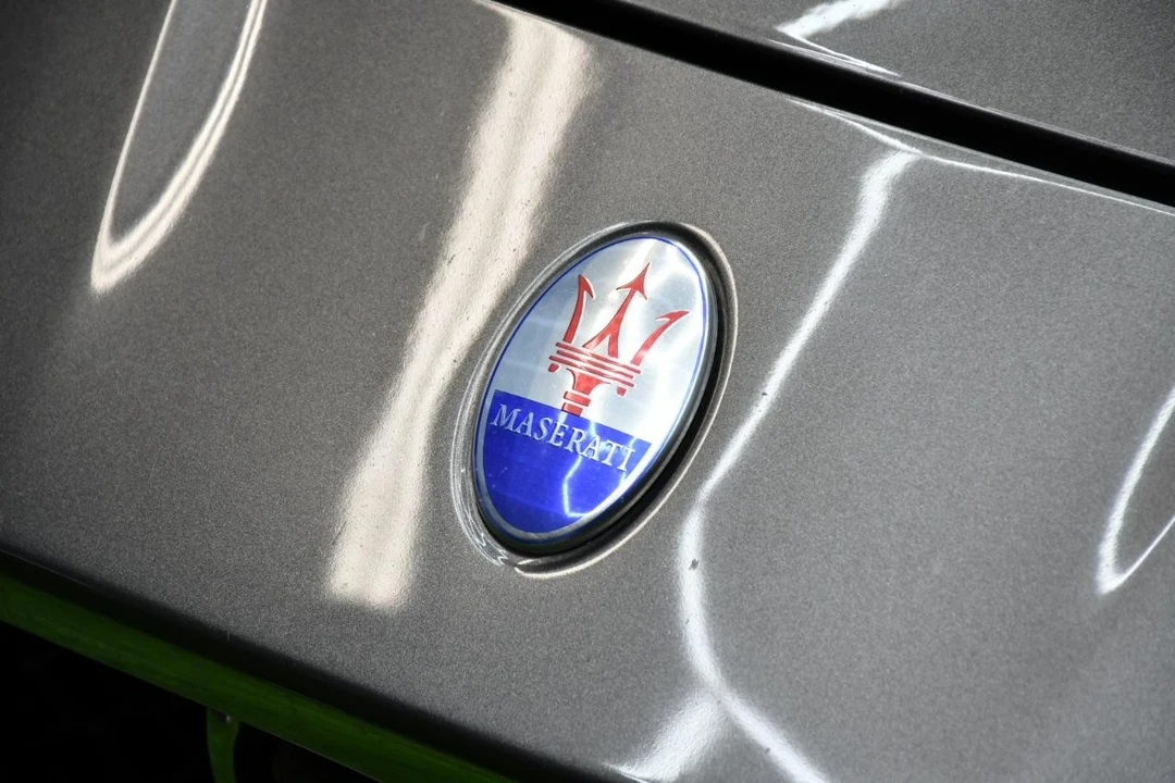 2017 Maserati Quattroporte 6th Gen - Image 2 of 31