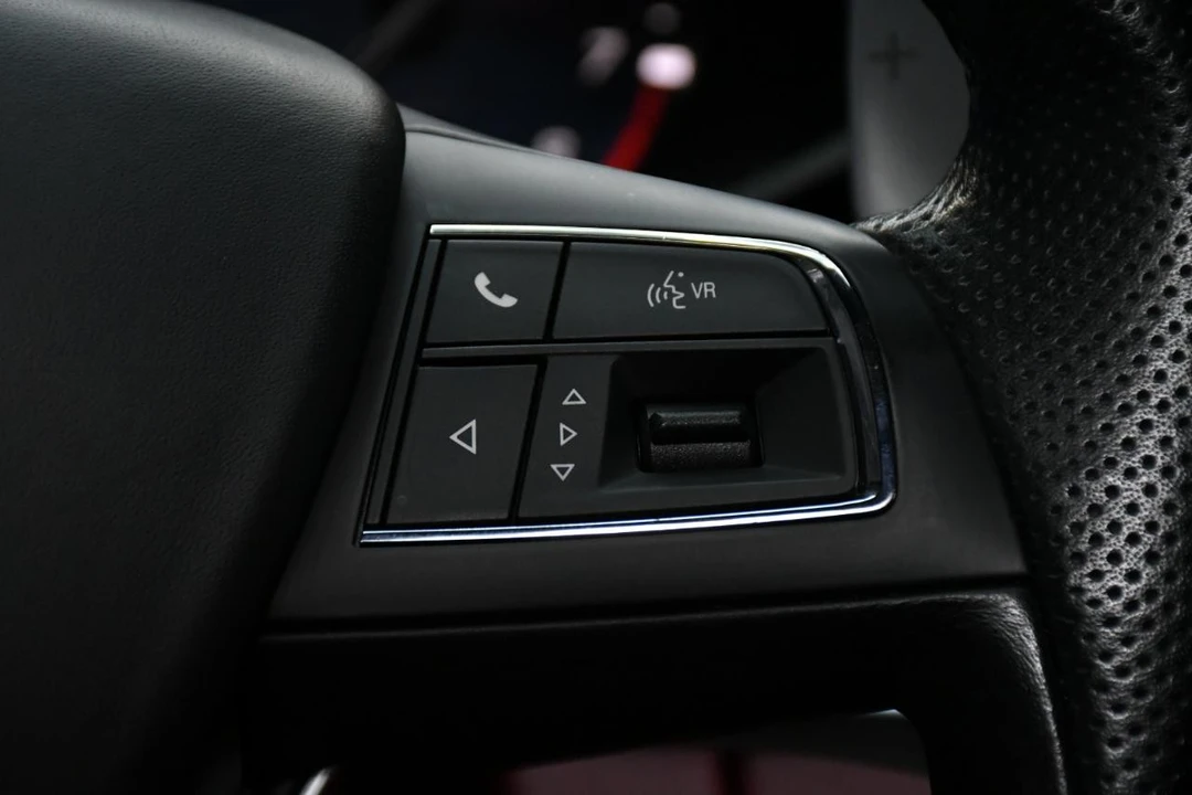 2017 Maserati Quattroporte 6th Gen - Image 28 of 31