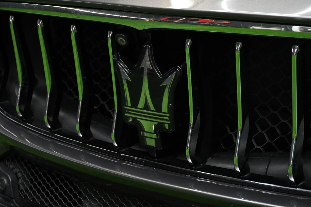 2017 Maserati Quattroporte 6th Gen - Image 3 of 31