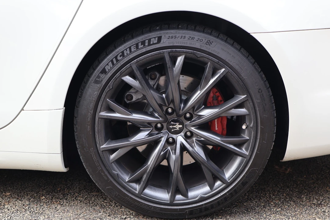 2017 Maserati Quattroporte 6th Gen - Image 13 of 21