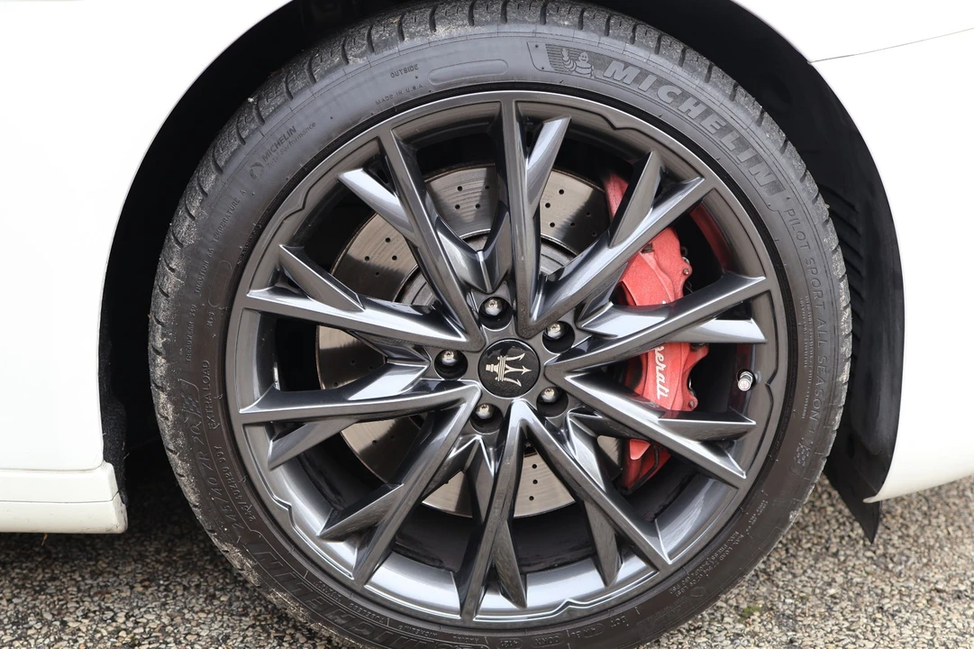 2017 Maserati Quattroporte 6th Gen - Image 11 of 21