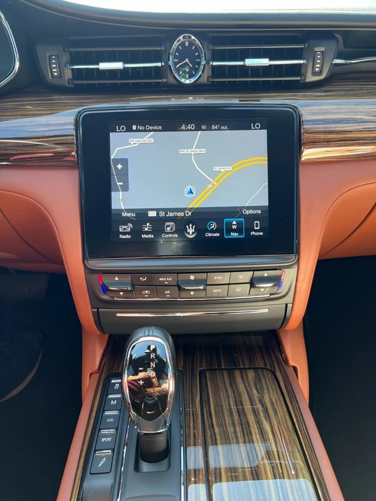 2017 Maserati Quattroporte 6th Gen - Image 15 of 25