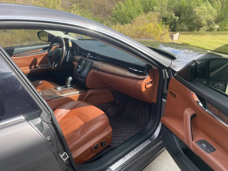 2017 Maserati Quattroporte 6th Gen - Image 9 of 14