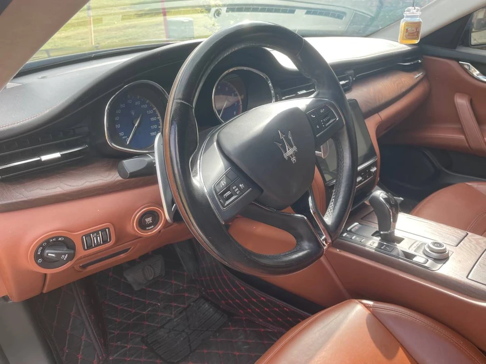 2017 Maserati Quattroporte 6th Gen - Image 4 of 14
