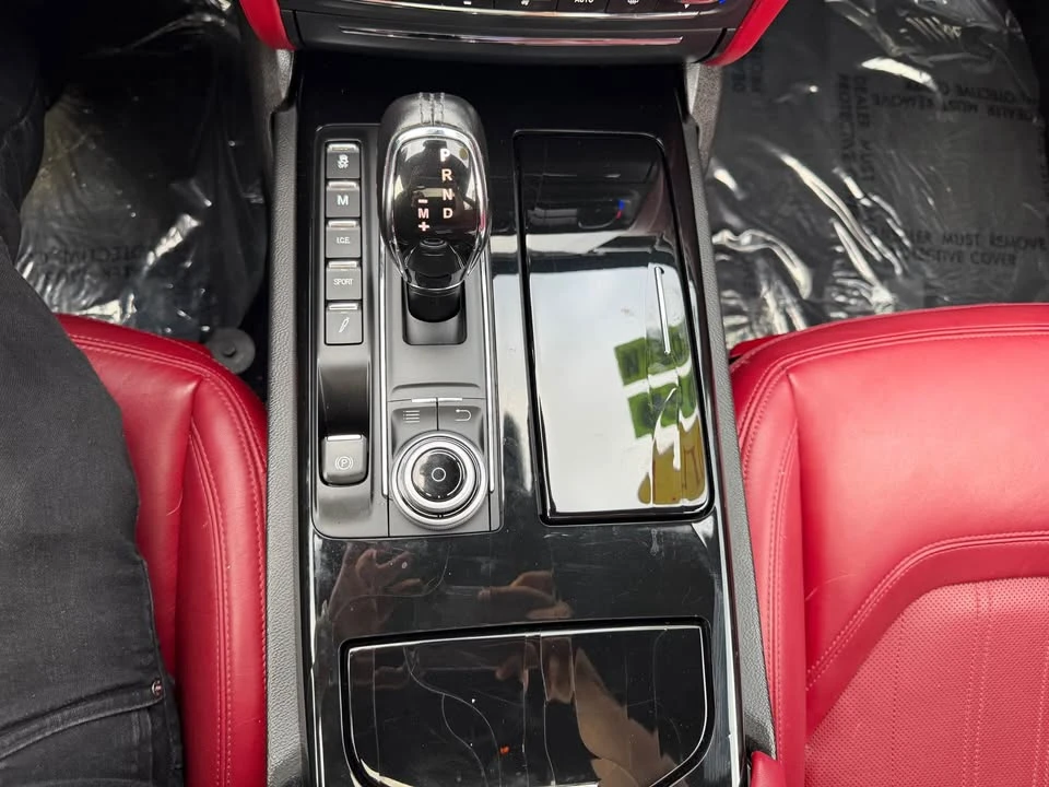 2017 Maserati Quattroporte 6th Gen - Image 16 of 20