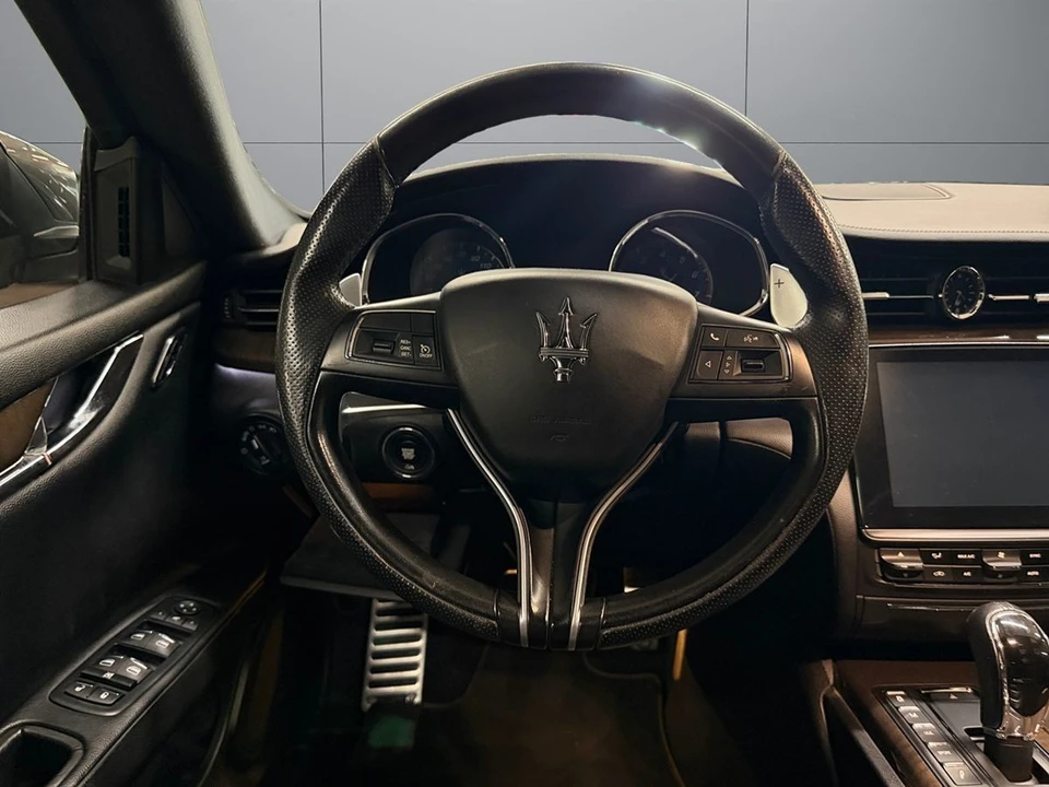 2017 Maserati Quattroporte 6th Gen - Image 12 of 25