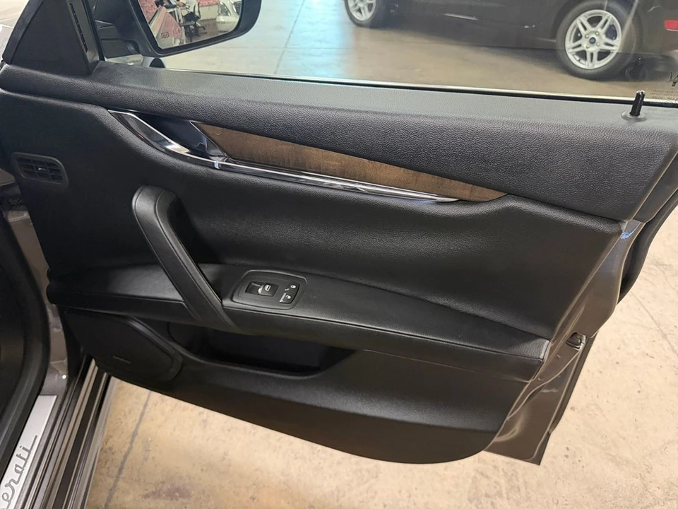 2017 Maserati Quattroporte 6th Gen - Image 16 of 25