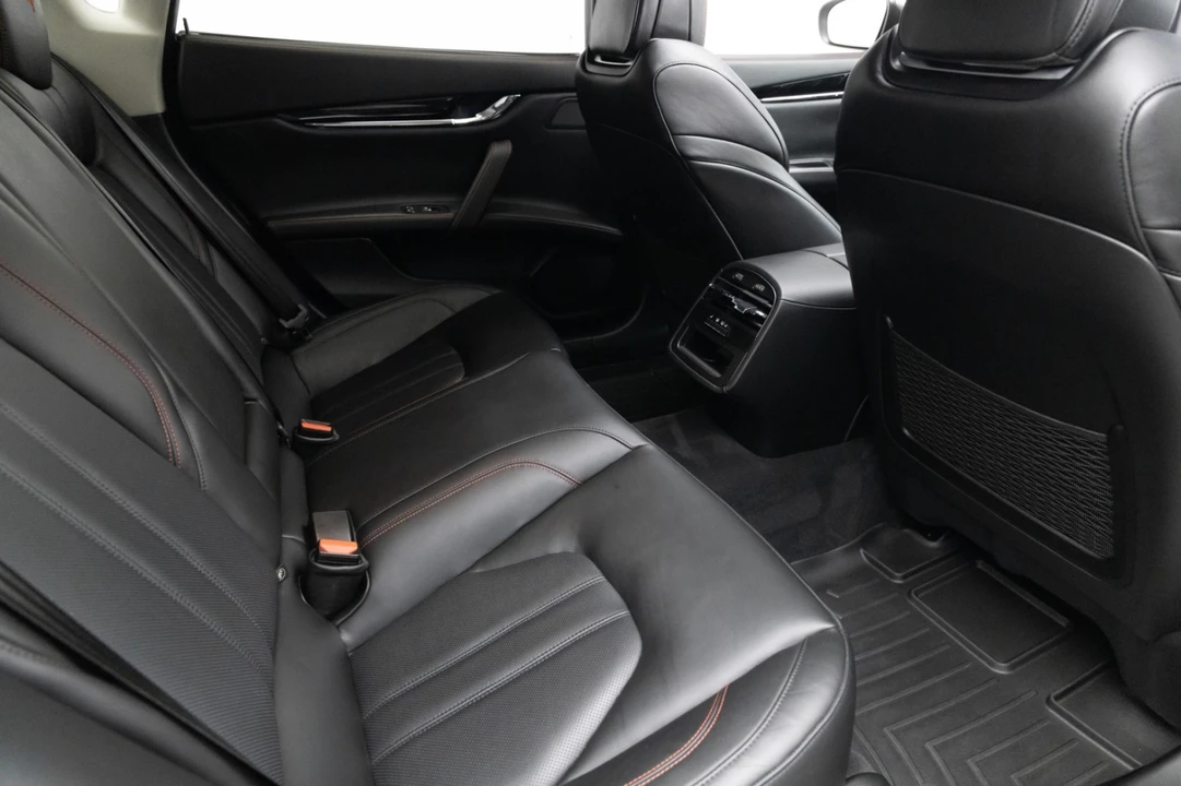 2017 Maserati Quattroporte 6th Gen - Image 8 of 21