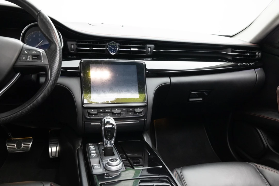 2017 Maserati Quattroporte 6th Gen - Image 14 of 21