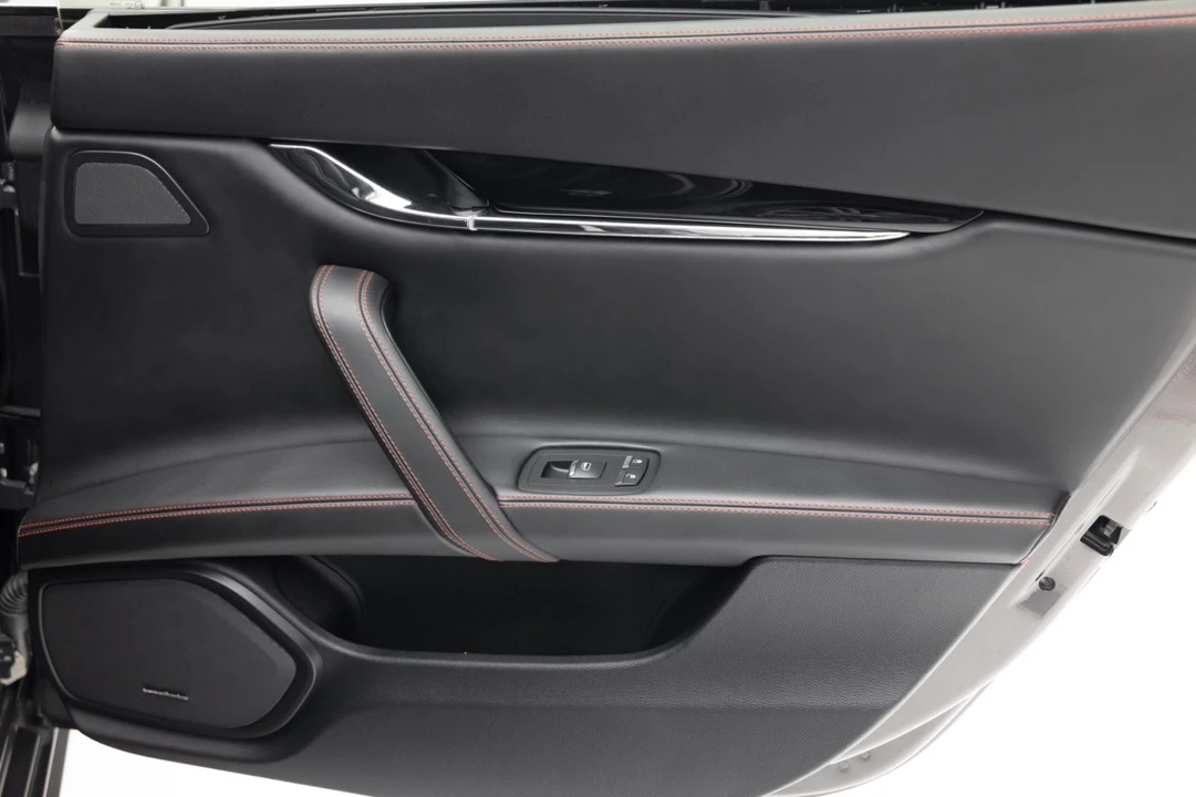 2017 Maserati Quattroporte 6th Gen - Image 18 of 21