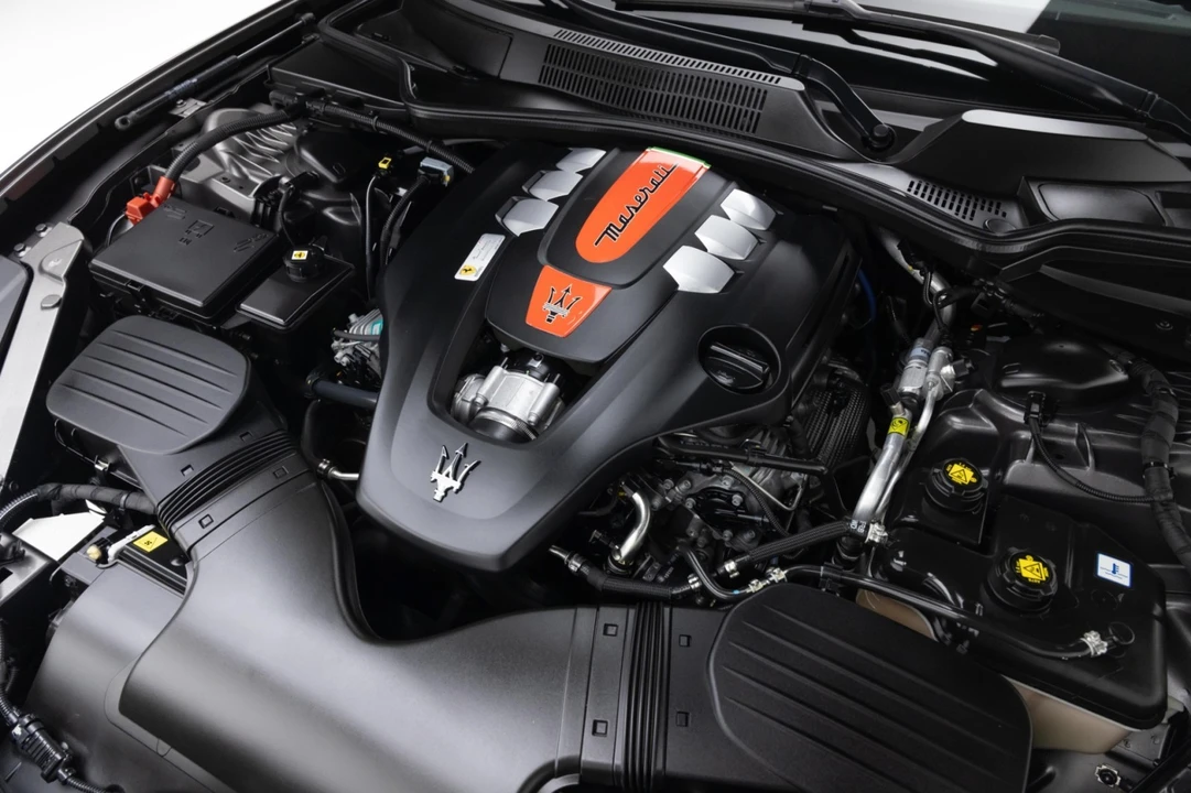 2017 Maserati Quattroporte 6th Gen - Image 21 of 21