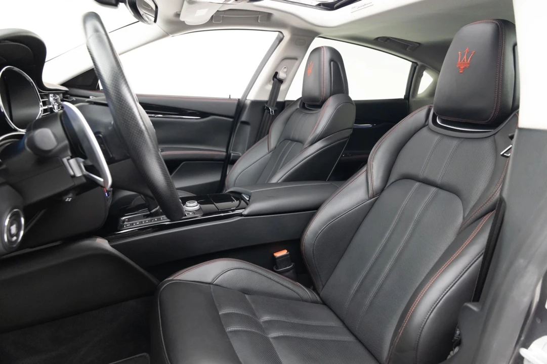 2017 Maserati Quattroporte 6th Gen - Image 8 of 21