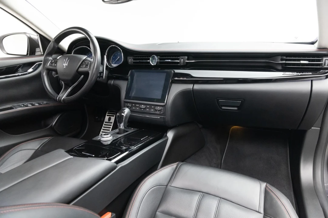 2017 Maserati Quattroporte 6th Gen - Image 2 of 21