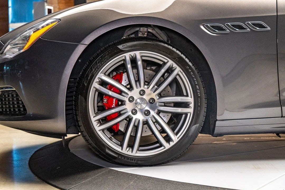 2017 Maserati - Image 16 of 24