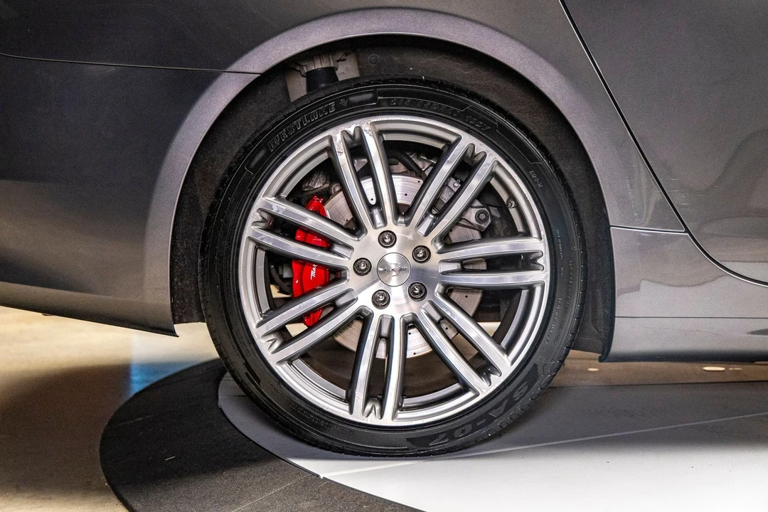 2017 Maserati - Image 18 of 24