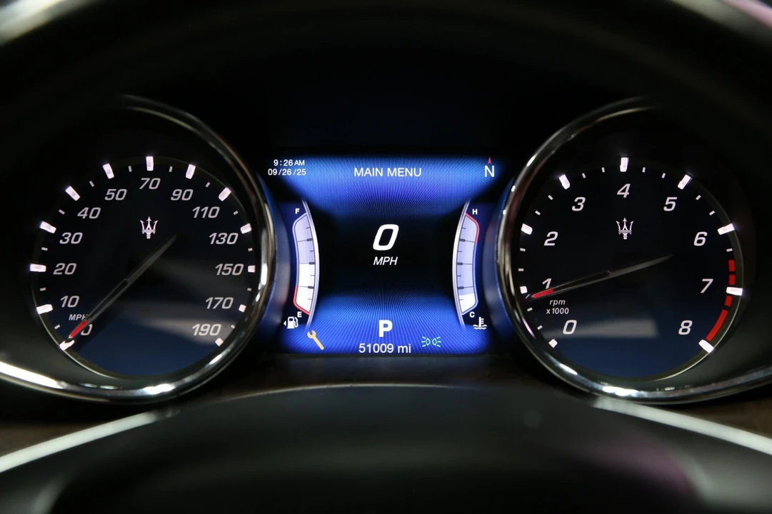 2017 Maserati Quattroporte 6th Gen - Image 26 of 31
