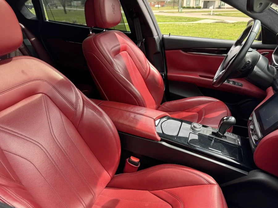 2017 Maserati Quattroporte 6th Gen - Image 26 of 31