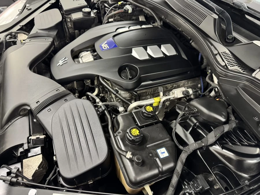 2017 Maserati Quattroporte 6th Gen - Image 29 of 31