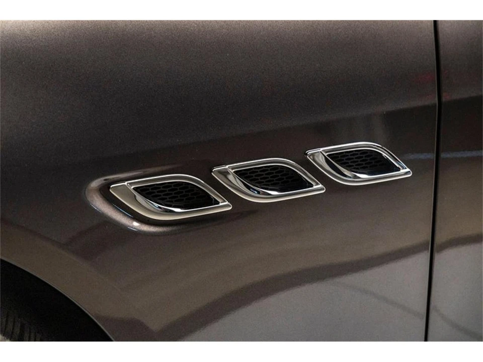 2017 Maserati Quattroporte 6th Gen - Image 25 of 31