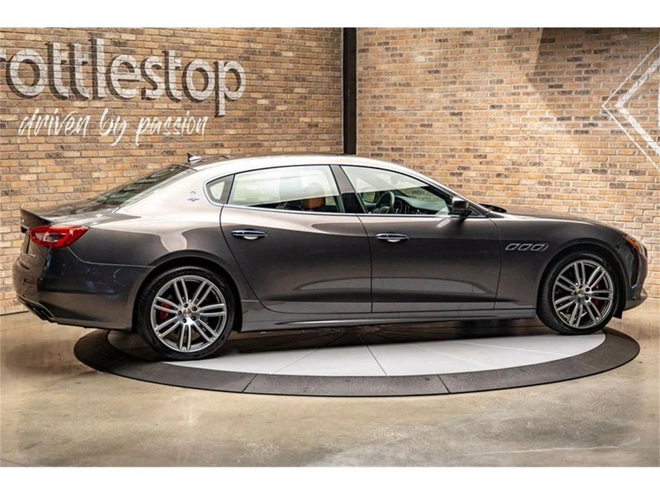 2017 Maserati Quattroporte 6th Gen - Image 7 of 31