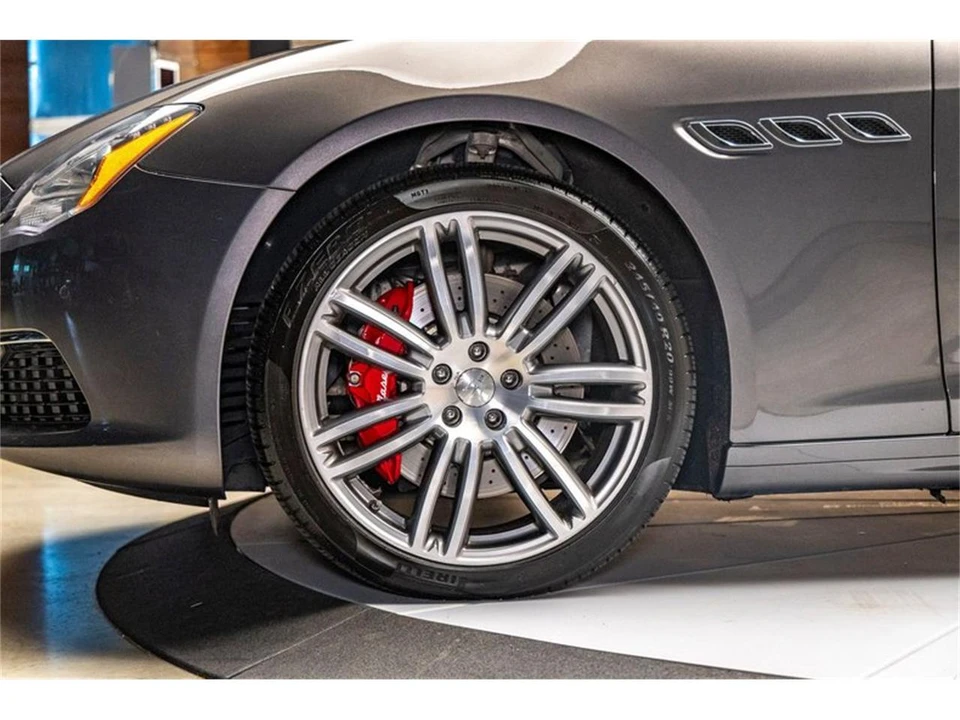 2017 Maserati Quattroporte 6th Gen - Image 16 of 31