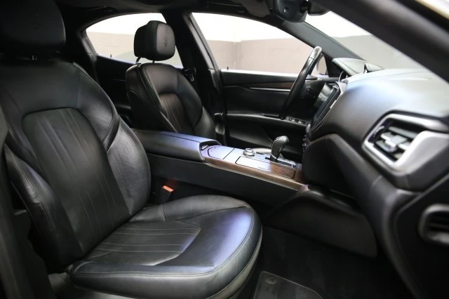 2017 Maserati Ghibli 3rd Gen - Image 12 of 23