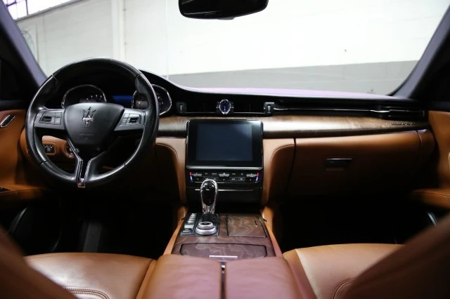 2017 Maserati Quattroporte - Image 9 of 24