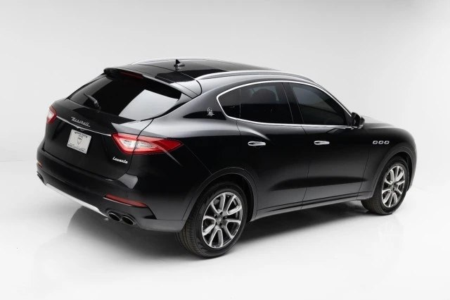 2017 Maserati Levante - Image 3 of 4