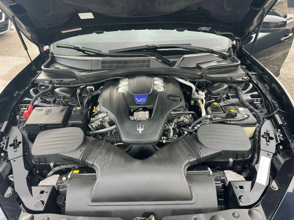 2017 Maserati Ghibli 3rd Gen - Image 9 of 10