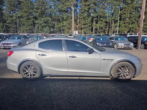 2017 Maserati Ghibli
