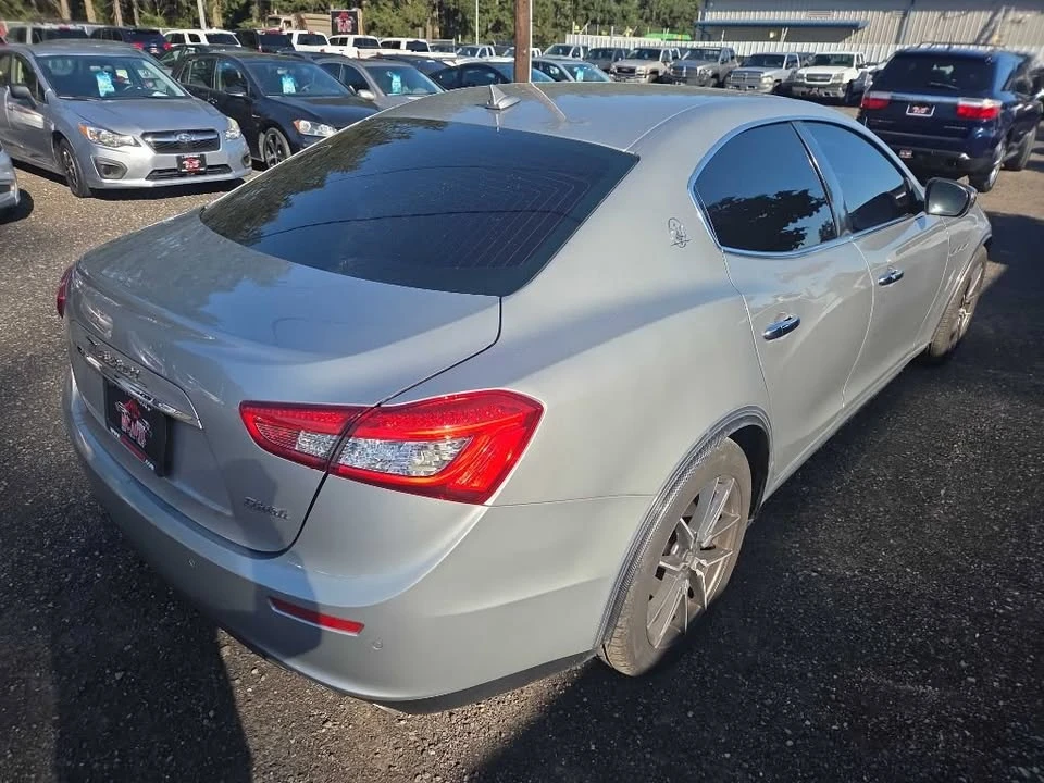 2017 Maserati Ghibli 3rd Gen - Image 9 of 11