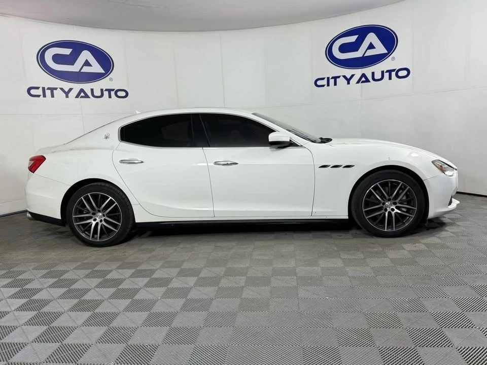 2017 Maserati Ghibli 3rd Gen - Image 3 of 19