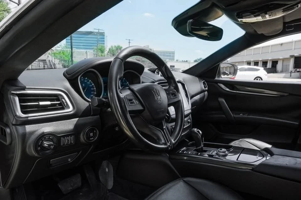 2017 Maserati Ghibli 3rd Gen - Image 5 of 9