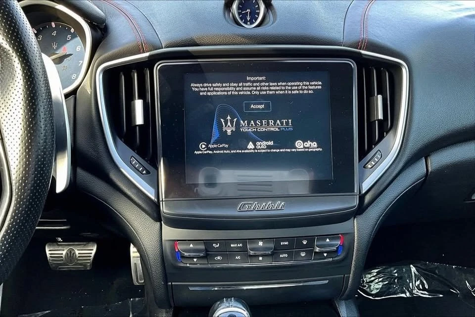 2017 Maserati Ghibli 3rd Gen - Image 12 of 20