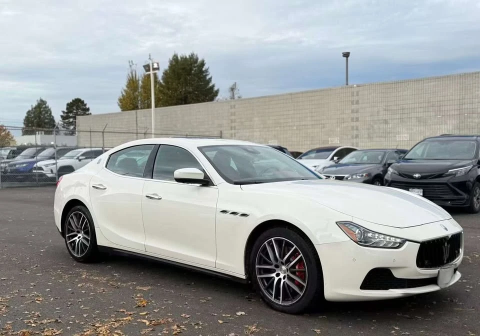 2017 Maserati Ghibli 3rd Gen - Image 2 of 11