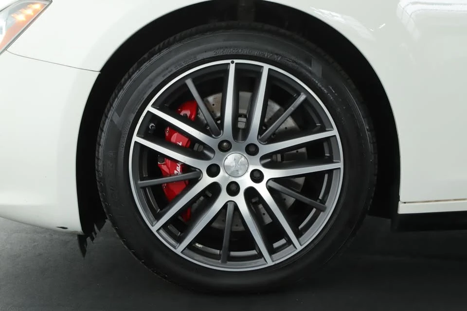 2017 Maserati Ghibli 3rd Gen - Image 5 of 12