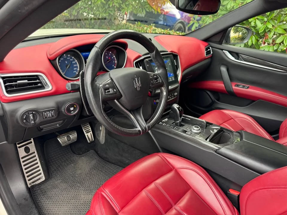 2017 Maserati Ghibli 3rd Gen - Image 11 of 19