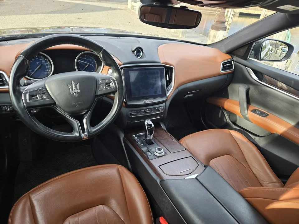 2017 Maserati Ghibli 3rd Gen - Image 9 of 16