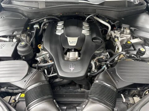 2017 Maserati Levante - Image 18 of 19
