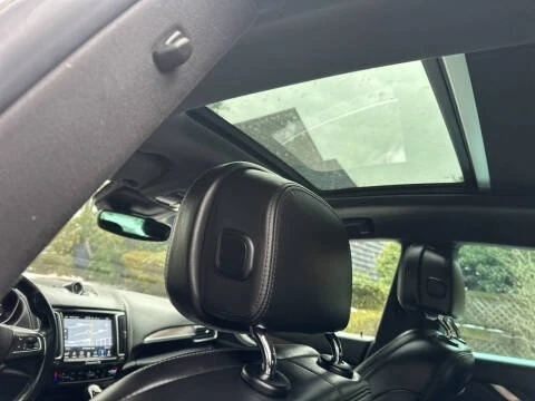 2017 Maserati Levante - Image 14 of 19