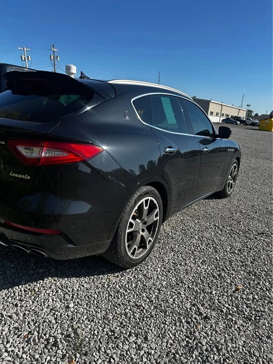 2017 Maserati Levante - Image 4 of 9